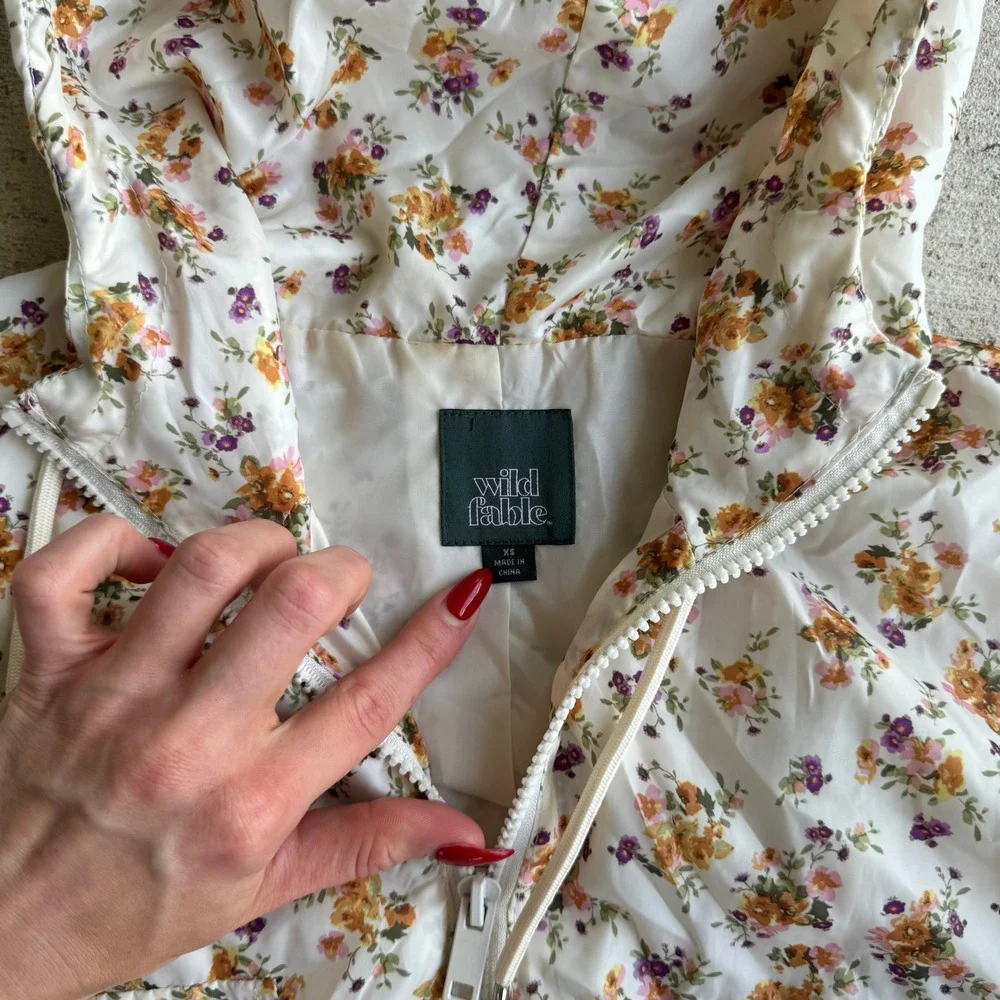 Wild Fable Floral Hooded Windbreaker Jacket Women's Size XS Cream